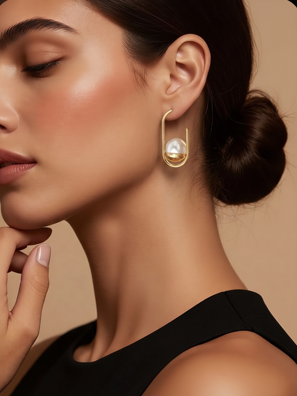 Oval Golden Tone/PearlDrop Earrings.